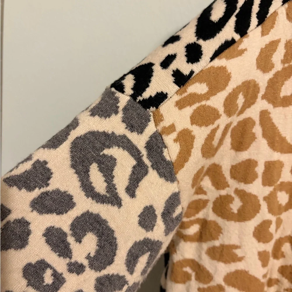 Anthroplogie THML Leopard Print Sweater with Gray Sleeves Artsy Drop Shoulders L